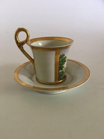 Royal Copenhagen Empire Cup mit Rosenborg-Motiv von 1820-1850