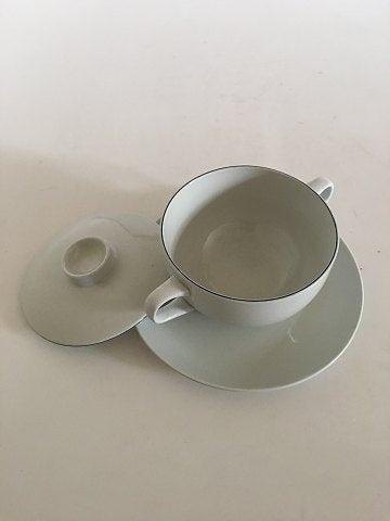 Royal Copenhagen Fajance Blåkant Bouillonkop med låg No. 3081