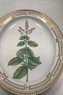 Royal Copenhagen Flora Danica Ovalt Serveringsfad No 3517