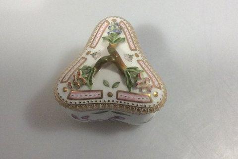 Royal Copenhagen Flora Danica tresidet cremekop No 3515