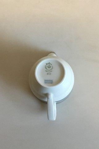 Royal Copenhagen Grå Magnolia Flødekande No 392