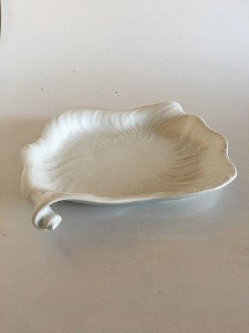 Royal Copenhagen Hvid Konkylie Serveringsfad No 14191(375)