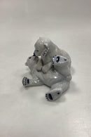 Royal Copenhagen Motherly love Figur Isbjørne unger der leger No 324