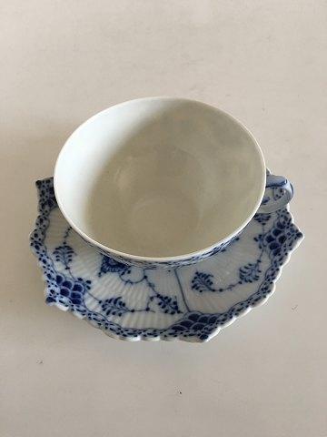 Royal Copenhagen Musselmalet Helblonde Tekop med underkop No 1130