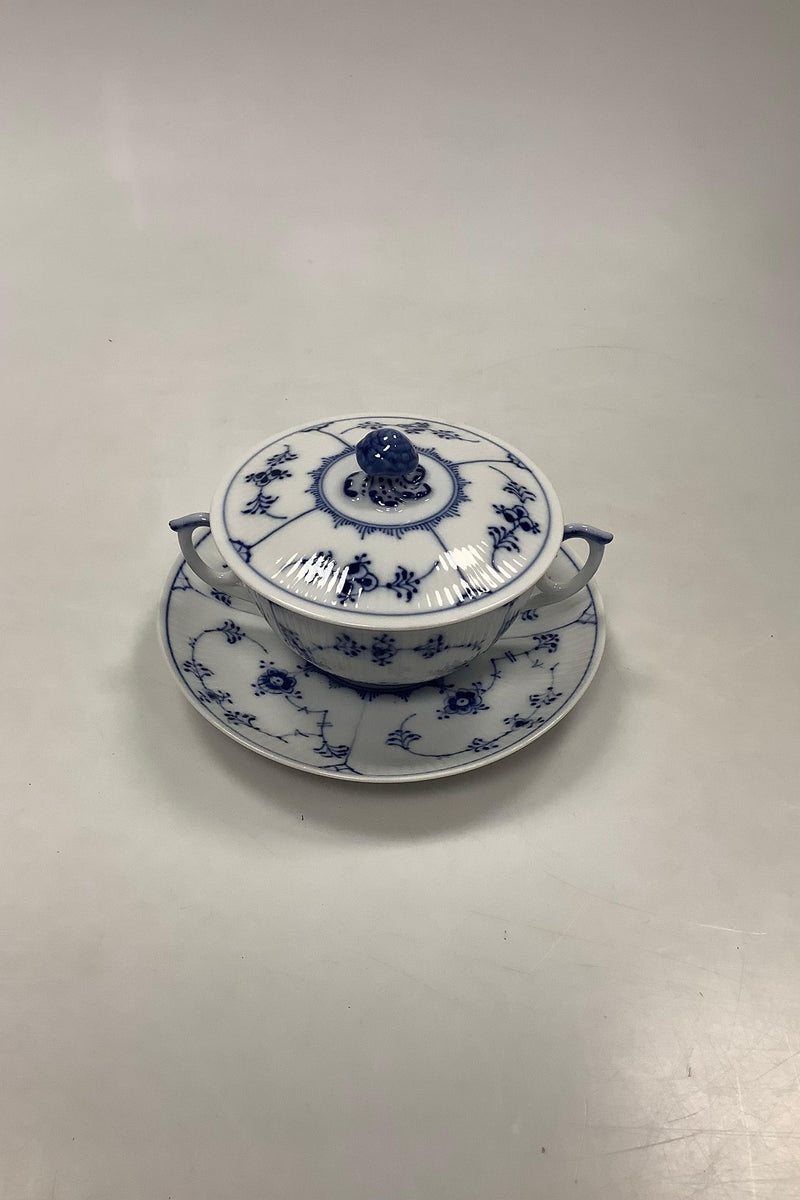 Royal Copenhagen Musselmalet Riflet Bouillon Kop med Underkop No. 2199