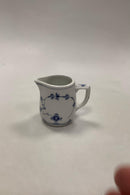 Royal Copenhagen Blauer kannelierter Sahnekrug mit dickem Rand Nr. 2227