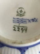 Royal Copenhagen Blaue kannelierte Schale Nr. 2294