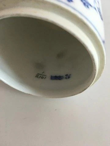 Royal Copenhagen Musselmalet Riflet Te Krukke med Låg No 2101