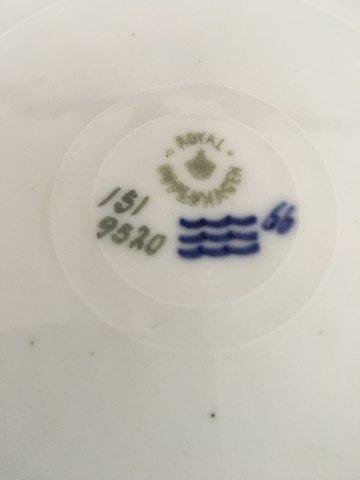 Royal Copenhagen Midsummernightdream Fish Plate No 153/9520