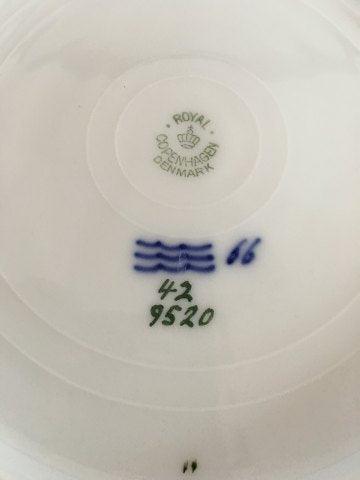 Royal Copenhagen Skærsommernatsdrøm Fish Plate No 42/9520