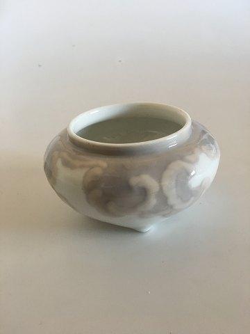 Royal Copenhagen Skål No 320/23 med Svampe Motiv