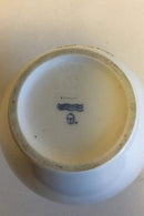 Royal Copenhagen Thorkild Olsen Vase dekoreret med tre orkideer