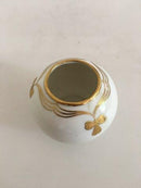 Royal Copenhagen Vase No 142/42A med Guldmotiv