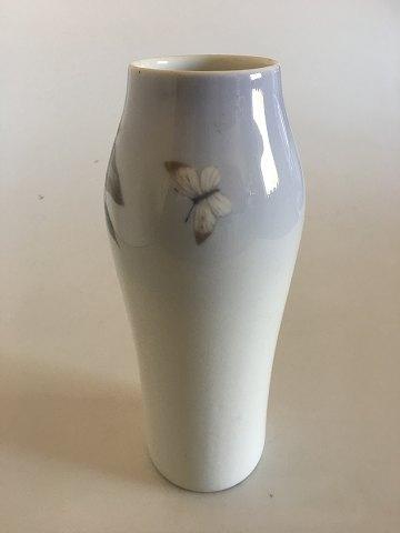 Royal Copenhagen Vase No 181/232 med Blåregn Motiv