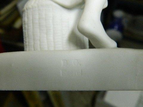 Bing & Grøndahl Figur Thorvaldsen Dansende ung Pige No 29