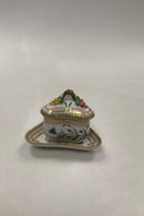 Royal Copenhagen Flora Danica 20/3575 + 20/3576 Trekantet Cremekop