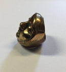 ジェーンがデザインした真鍮製のリング？