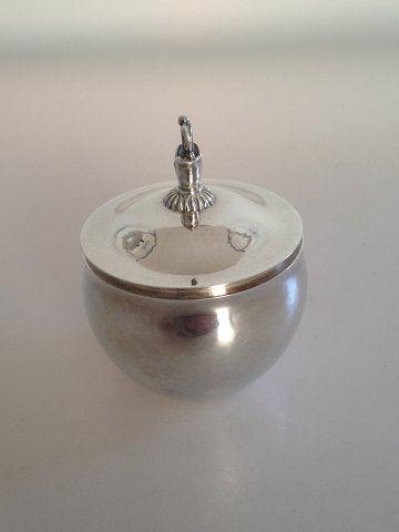 ジョージ ジェンセン ハラルド ニールセン作 スターリングシルバー 蓋付きボウル No 172C