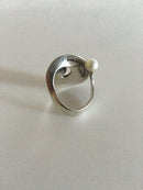 Georg Jensen Sterling Silver Torun Ring with Pearl No 370（ジョージ ジェンセン スターリング シルバー トルン リング、パール）。