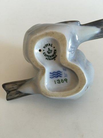 Royal Copenhagen Figur No. 1309 af To Spurve