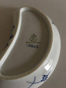 Bing & Grondahl Bluepainted Fluted Plain Halfmoon Shaped Asiet