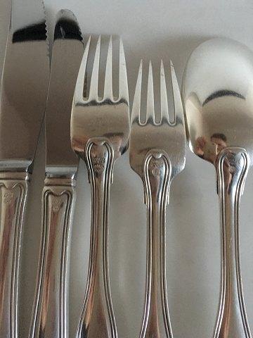 Georg Jensen Sterling Silber Doppeltes Drilling-Besteck für 6 Personen. 30 Teile.