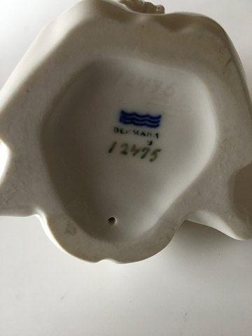 Royal Copenhagen figur Sytten år No 12475