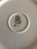 Bing Grondahl Egmont深盘/碗22号。白色带酒红色边缘和金线