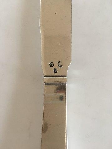 Georg Jensen Pyramide Lagkagekniv i Helsølv No 134