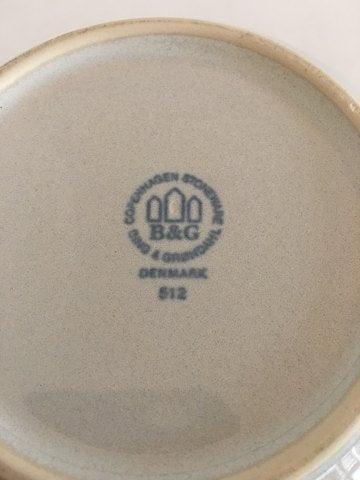Bing Grondahl 釉面石器 "Coppelia "带盖服务碗 No 512