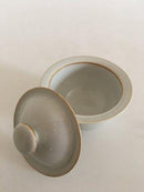 Bing Grondahl 釉面石器 "Coppelia "带盖糖碗 No 302