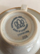 Bing Grondahl 釉面石器 "Coppelia "咖啡杯与碟子 No 305