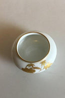 Royal Copenhagen Kleine Schale mit Dekoration in Gold