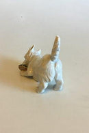 Royal Copenhagen Figur af Terrier med sutsko No 3476