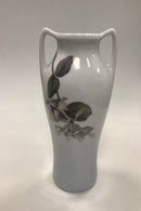 Royal Copenhagen Art Nouveau Vase med Blomster  No 330/245