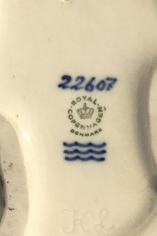 ロイヤルコッペンハーゲン　  白い鹿 横たわる鹿 ロイヤルコペンハーゲン 横たわる鹿 No 22607