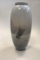 Royal Copenhagen Art Nouveau Vase med skib No 2106/763