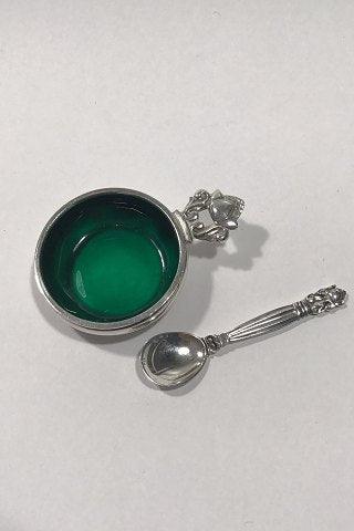 Georg Jensen Sterling Silver King Saltcellar No 62 (Green enamel) とソルトシェーカー。
