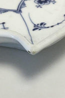 Royal Copenhagen Kannelierter blattförmiger Kuchenteller Nr. 145