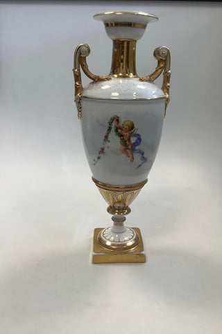1870~1890년 제작 로얄 코펜하겐 엠파이어 스타일 푸티(Putti) 장식 꽃병