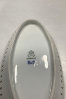 Bing and Grondahl Hartmann オーバル透かし彫りボウル 寸法 22.6cm x 10.5cm 小さな欠けが数ヶ所あります。