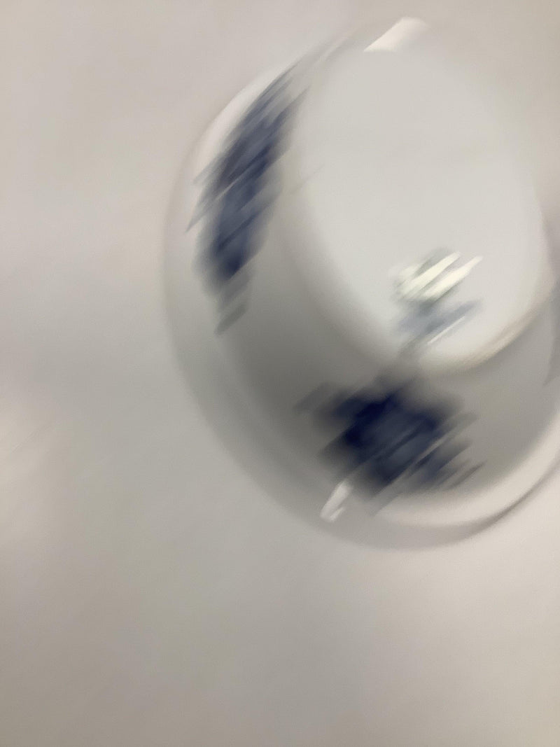 Royal Copenhagen Blå Blomst Flettet Skål No. 8161  Måler 19,5cm x 15,7cm x 7cm (7.68 inch x 6.18 inch x 2.76 inch )