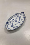 Royal Copenhagen Blaue kannelierte Schale Nr. 1115