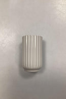 Lyngby Vase, Weiß gerillte Form ca. 8cm.