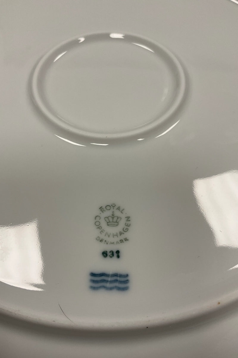 Royal Copenhagen Hvid Magnolia med uglasseret relief Buffet Tallerken No 631