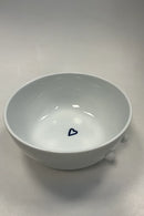 Royal Copenhagen Skål af Ursula Munch-Petersen med hjerte No. 577