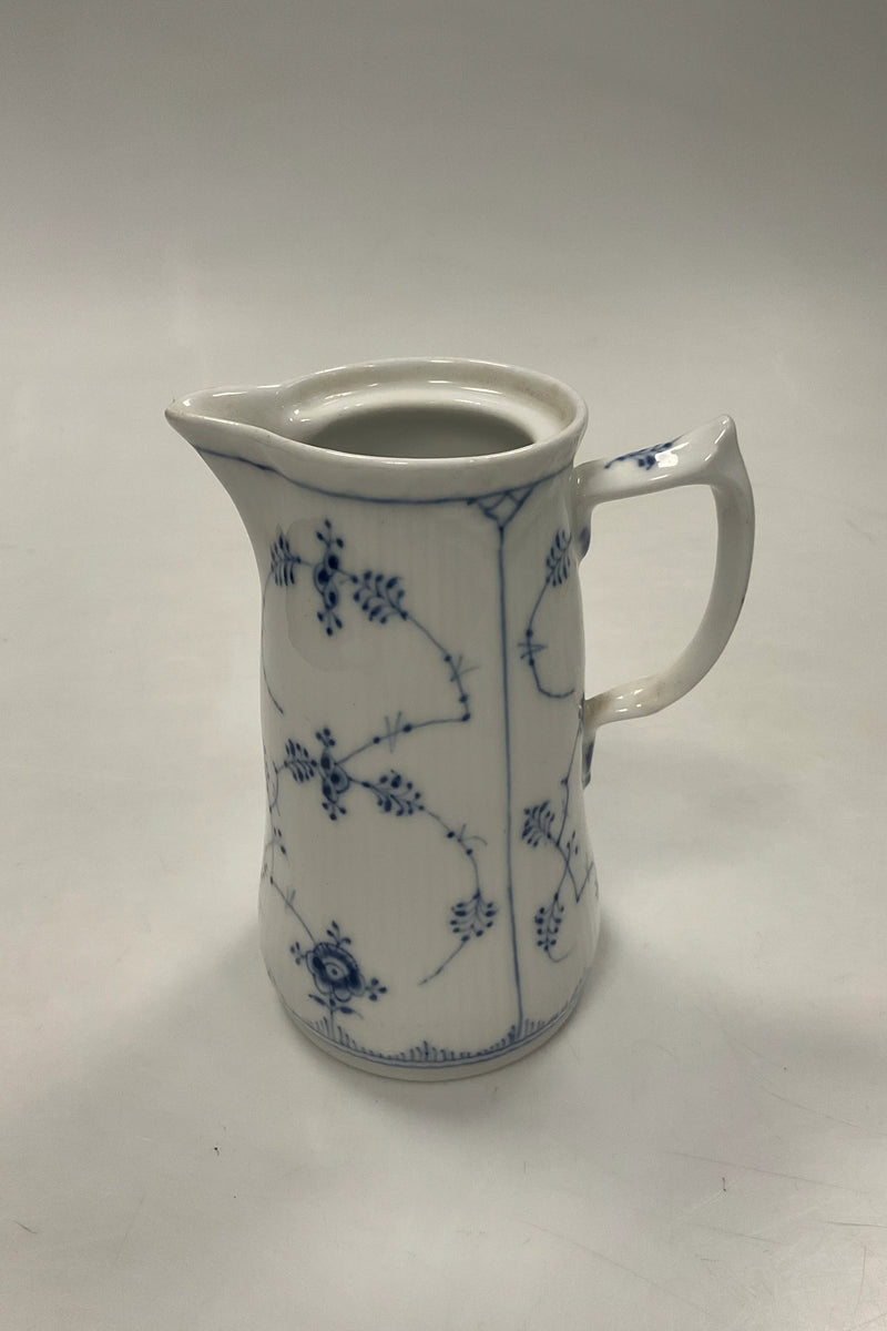 Royal Copenhagen Musselmalet riflet kande No. 32