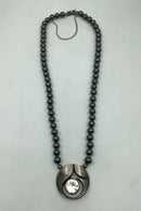 Stein und Laine, Finnland, Hämatit-Halskette