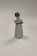 Royal Copenhagen Figur No. 3539 Pige med Dukke