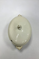 Royal Copenhagen Creme Svejfet med Guld (Stel 1235) Lågfad No 1666